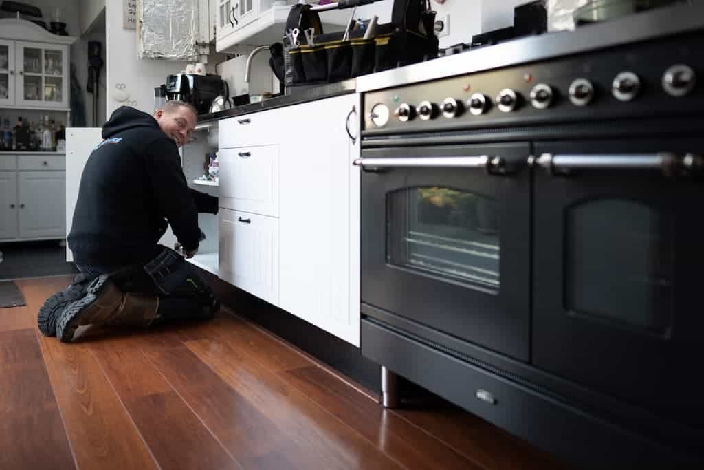 gootsteen verstopt in de keuken Voor al uw loodgieterswerk.