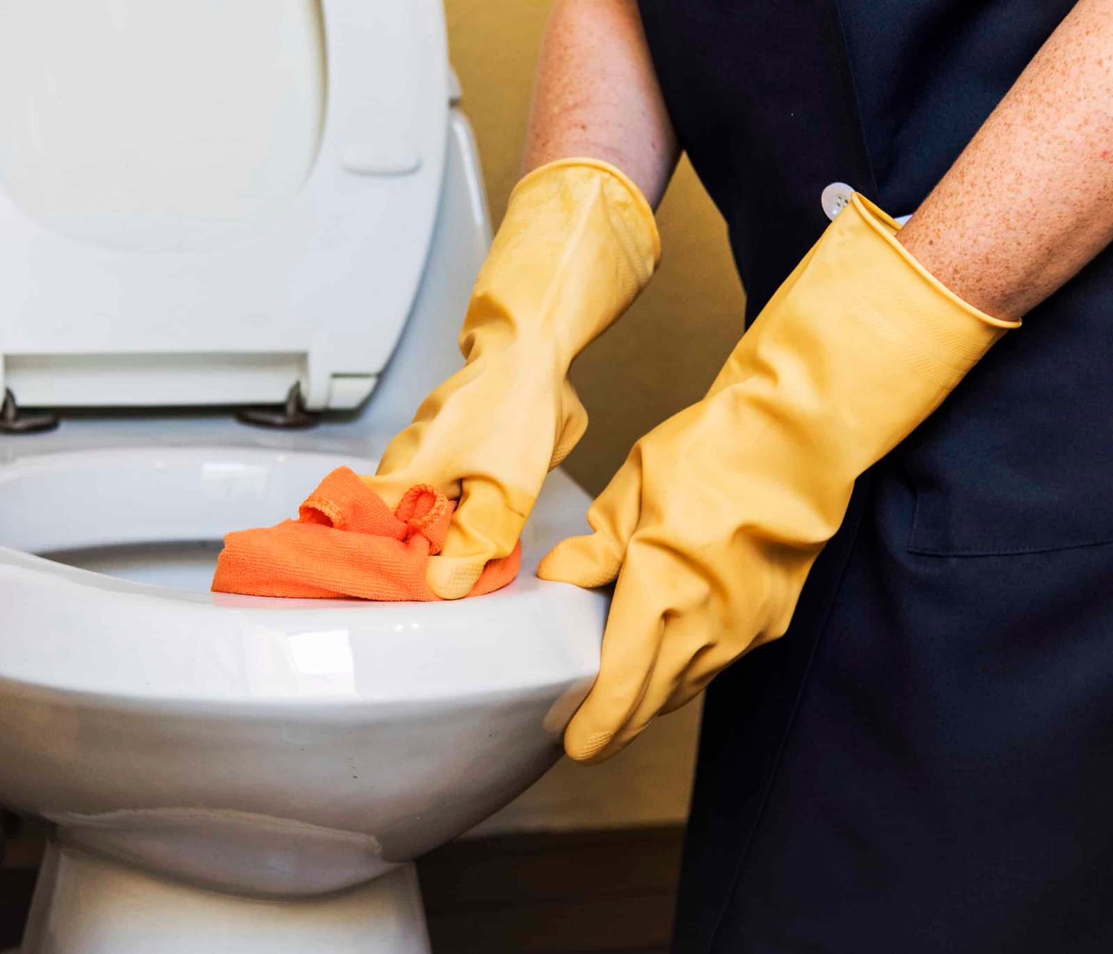 Hoe moet je een wc ontstoppen?